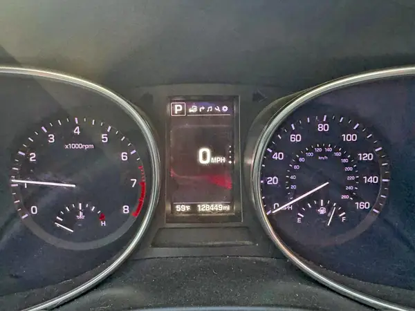 KM8SR4HF2HU208816 2017 HYUNDAI SANTA FE - Image 8