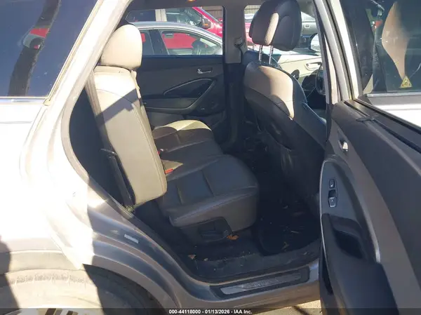 KM8SR4HF2JU294070 2018 HYUNDAI SANTA FE - Image 8