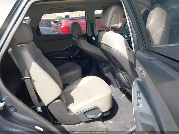 KM8SR4HF2KU305442 2019 HYUNDAI SANTA FE - Image 8