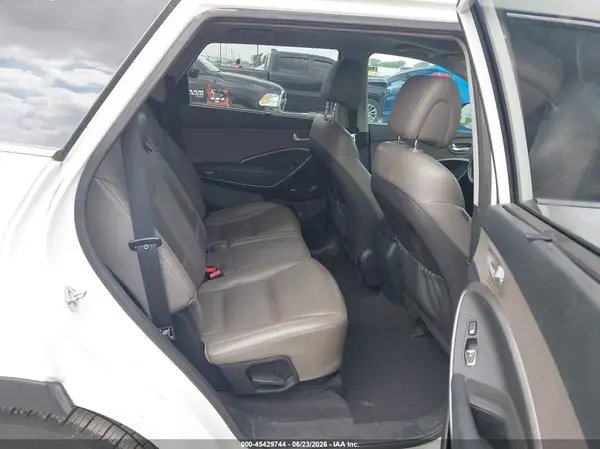 KM8SR4HF3HU197437 2017 HYUNDAI SANTA FE - Image 8
