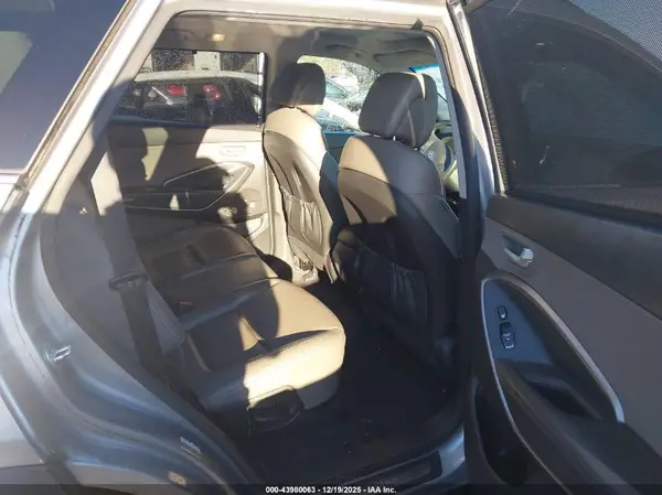 KM8SR4HF3HU217122 2017 HYUNDAI SANTA FE - Image 8
