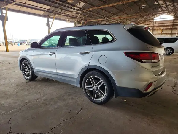 KM8SR4HF3HU227570 2017 HYUNDAI SANTA FE - Image 2