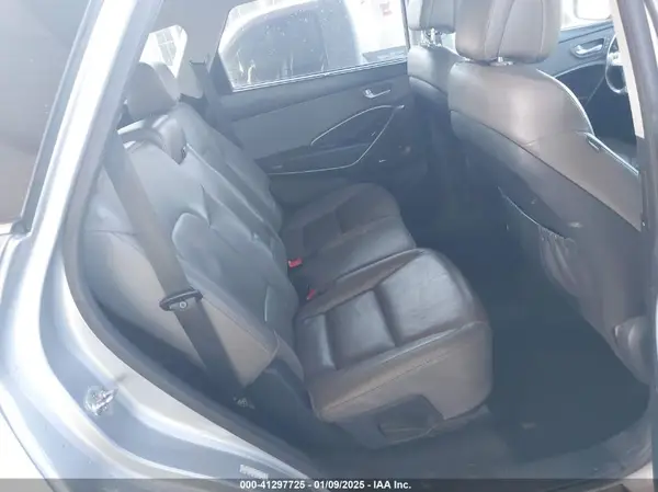 KM8SR4HF3HU245440 2017 HYUNDAI SANTA FE - Image 8