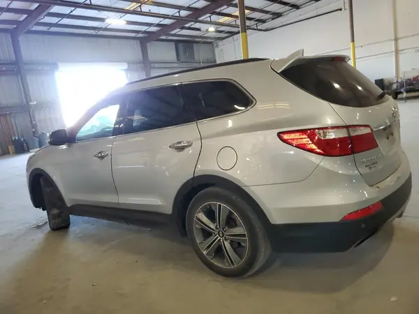 KM8SR4HF4GU133325 2016 HYUNDAI SANTA FE - Image 2