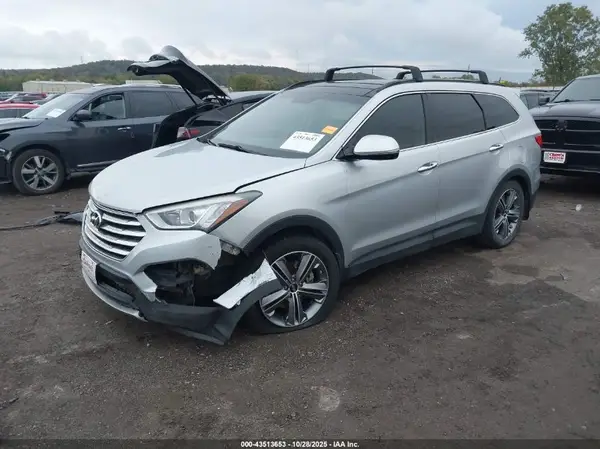 KM8SR4HF4GU164235 2016 HYUNDAI SANTA FE - Image 2