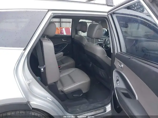 KM8SR4HF4GU164235 2016 HYUNDAI SANTA FE - Image 8
