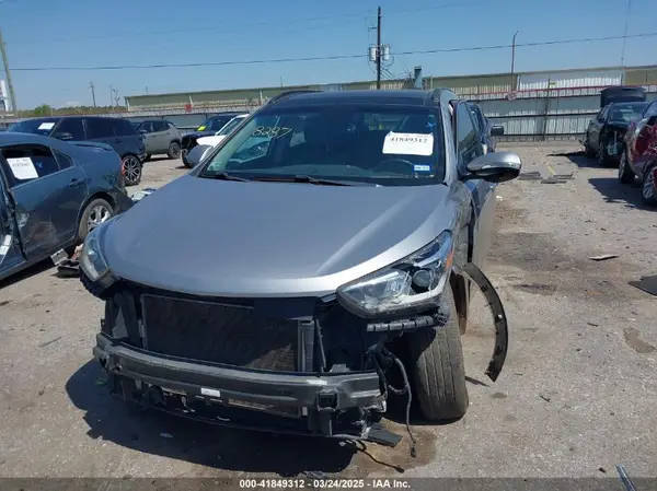 KM8SR4HF4JU268232 2018 HYUNDAI SANTA FE - Image 2