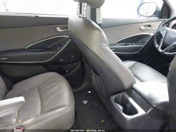 KM8SR4HF4KU299711 2019 HYUNDAI SANTA FE - Image 8