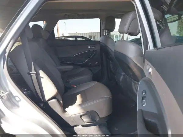KM8SR4HF5GU145421 2016 HYUNDAI SANTA FE - Image 8