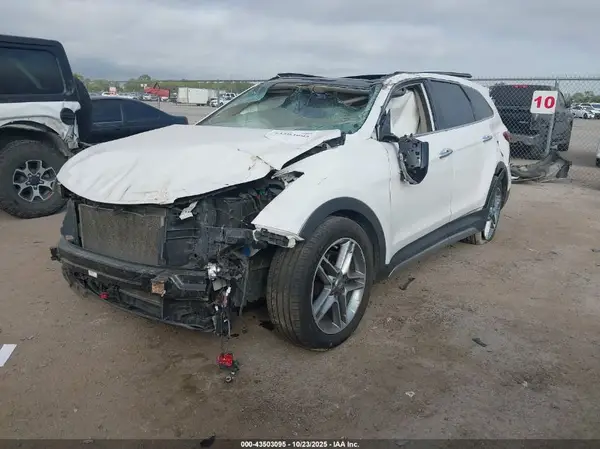 KM8SR4HF5HU182583 2017 HYUNDAI SANTA FE - Image 2