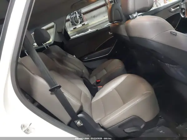 KM8SR4HF5HU210561 2017 HYUNDAI SANTA FE - Image 8