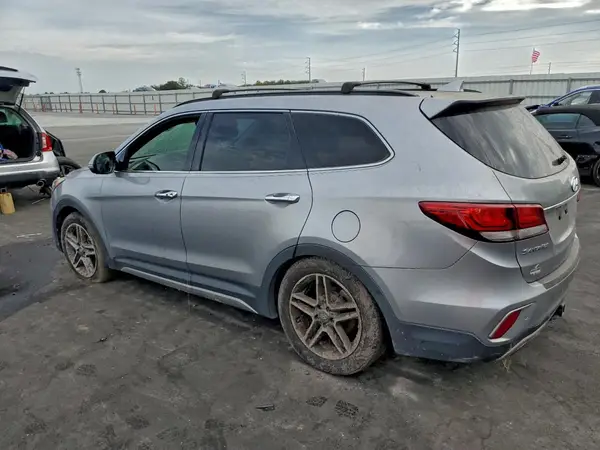 KM8SR4HF5HU257010 2017 HYUNDAI SANTA FE - Image 2