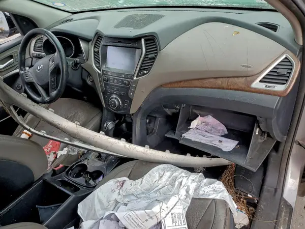 KM8SR4HF5HU257010 2017 HYUNDAI SANTA FE - Image 8