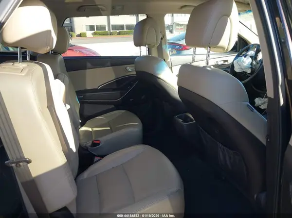 KM8SR4HF5JU268157 2018 HYUNDAI SANTA FE - Image 8