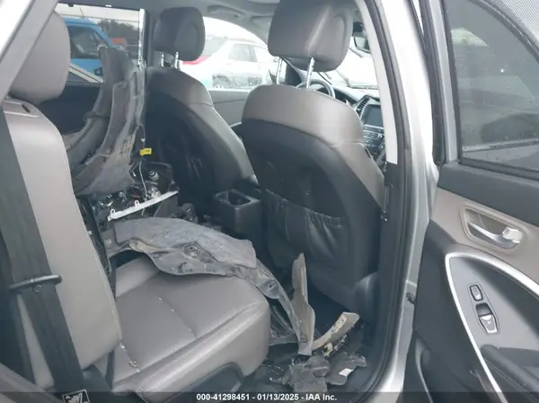 KM8SR4HF5KU301109 2019 HYUNDAI SANTA FE - Image 8