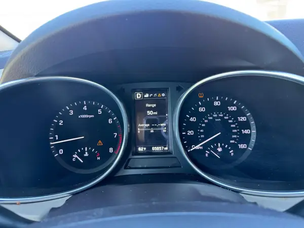 KM8SR4HF6HU211492 2017 HYUNDAI SANTA FE - Image 8