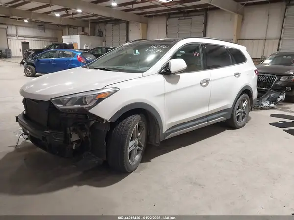 KM8SR4HF6JU282083 2018 HYUNDAI SANTA FE - Image 2
