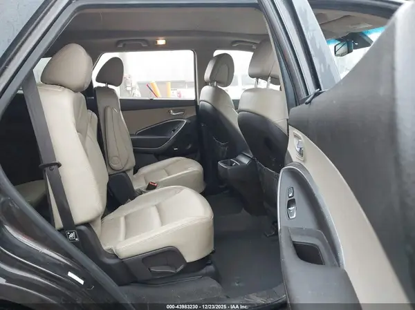 KM8SR4HF7HU168023 2017 HYUNDAI SANTA FE - Image 8