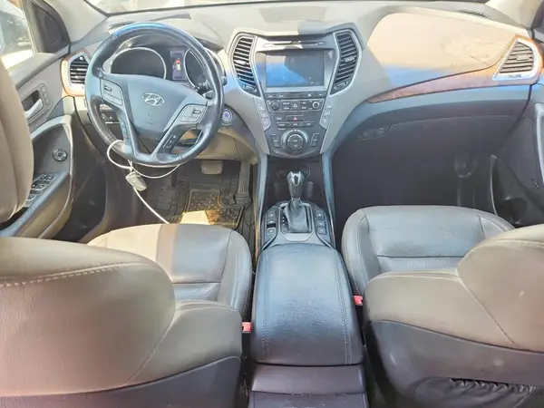 KM8SR4HF7HU201473 2017 HYUNDAI SANTA FE - Image 8