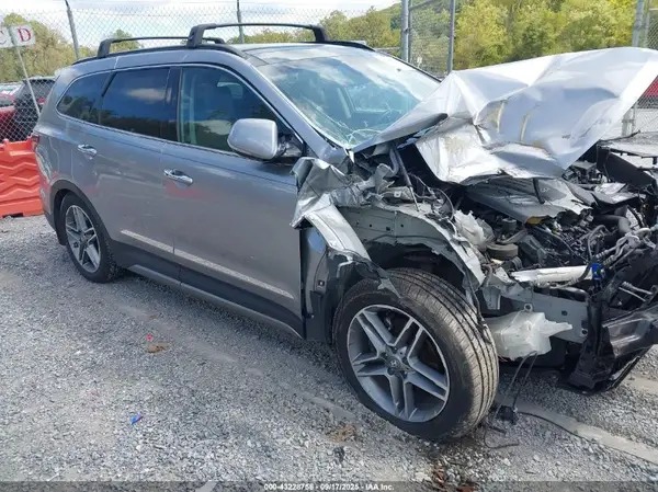 KM8SR4HF7HU216720 2017 HYUNDAI SANTA FE - Image 1