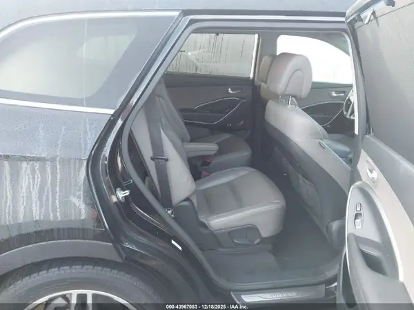 KM8SR4HF7HU217575 2017 HYUNDAI SANTA FE - Image 8