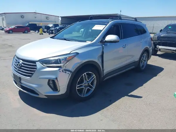 KM8SR4HF7HU251807 2017 HYUNDAI SANTA FE - Image 2