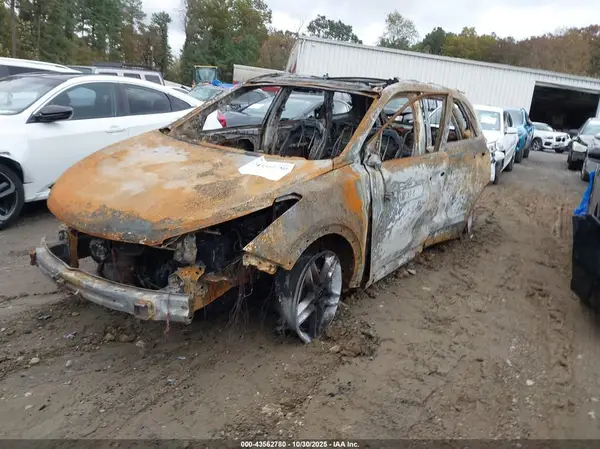 KM8SR4HF7KU297872 2019 HYUNDAI SANTA FE - Image 2