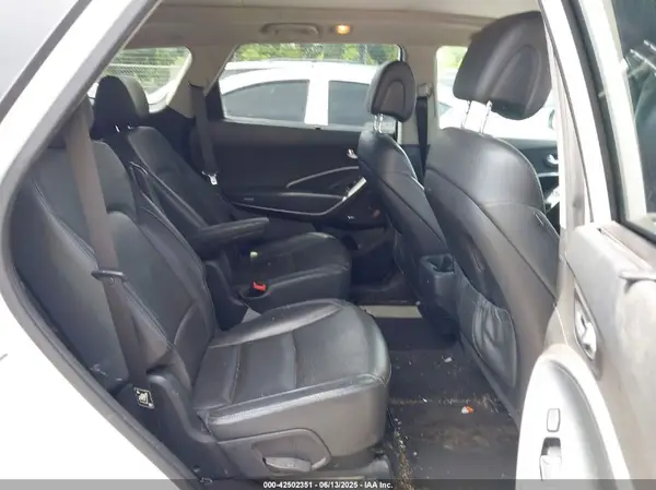 KM8SR4HF7KU310751 2019 HYUNDAI SANTA FE - Image 8