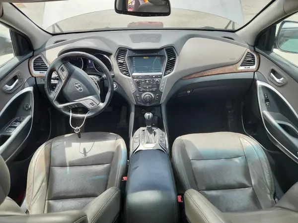 KM8SR4HF8HU180777 2017 HYUNDAI SANTA FE - Image 8