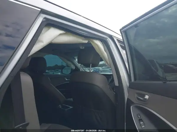 KM8SR4HF8HU256711 2017 HYUNDAI SANTA FE - Image 8