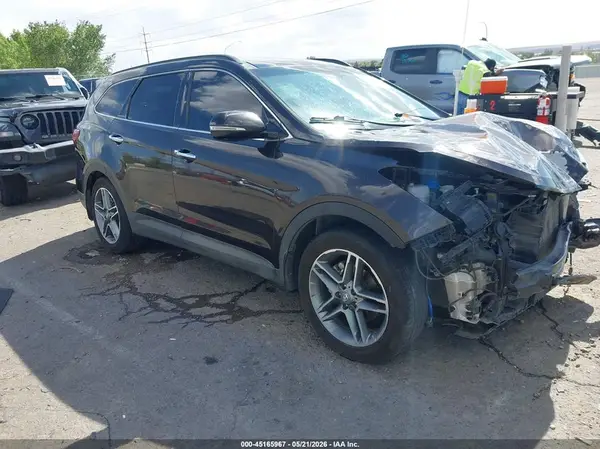 KM8SR4HF8JU278827 2018 HYUNDAI SANTA FE - Image 1