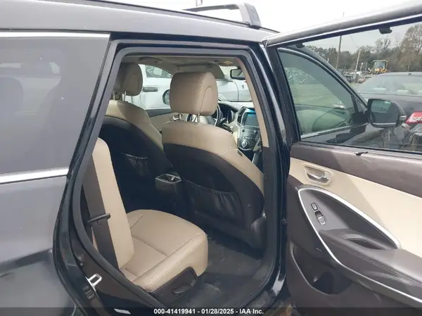 KM8SR4HF8KU310967 2019 HYUNDAI SANTA FE - Image 8