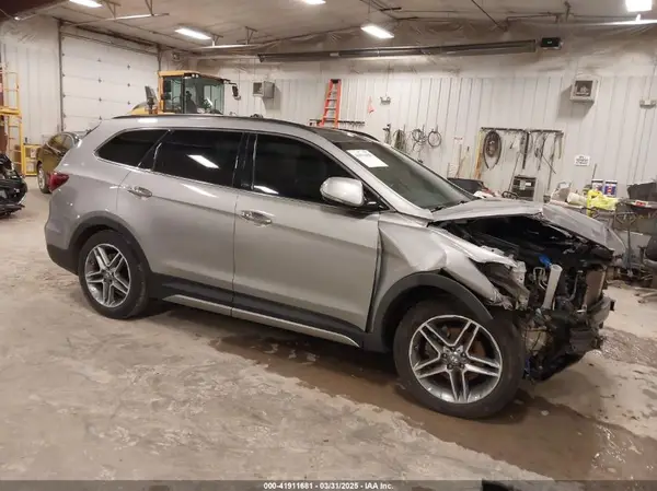 KM8SR4HF9HU210482 2017 HYUNDAI SANTA FE - Image 1