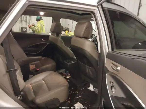 KM8SR4HF9HU210482 2017 HYUNDAI SANTA FE - Image 8