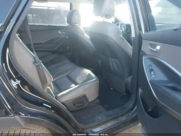 KM8SR4HF9HU217108 2017 HYUNDAI SANTA FE - Image 8