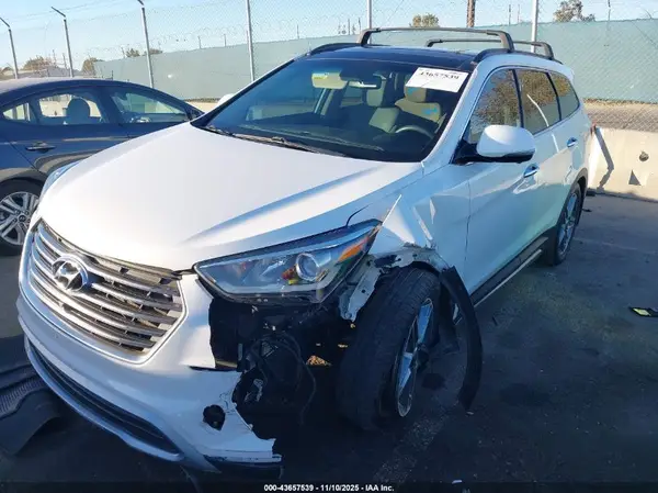 KM8SR4HF9HU246804 2017 HYUNDAI SANTA FE - Image 2