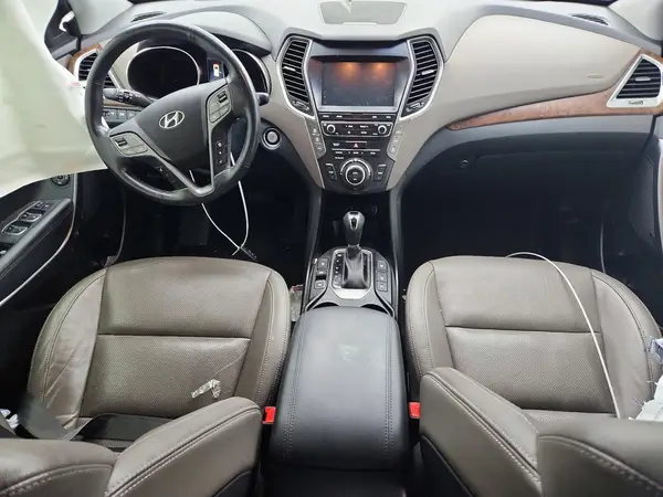 KM8SR4HF9KU305857 2019 HYUNDAI SANTA FE - Image 8