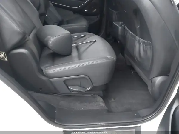 KM8SR4HF9KU307513 2019 HYUNDAI SANTA FE - Image 8