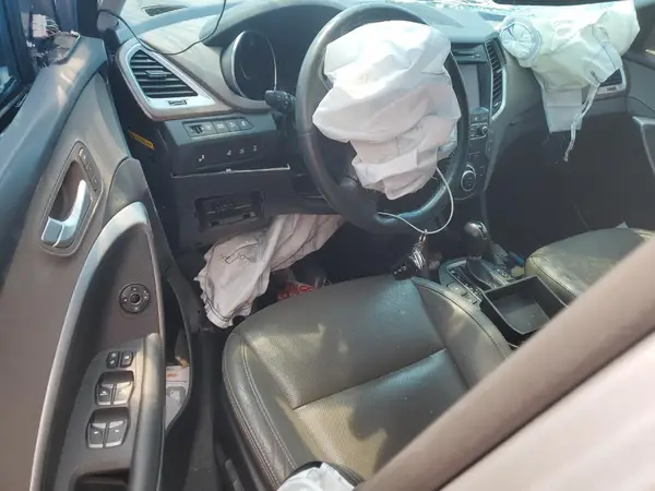KM8SRDHF0HU217305 2017 HYUNDAI SANTA FE - Image 8