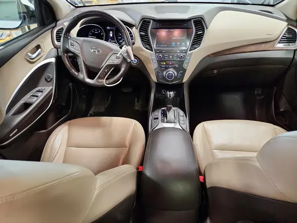 KM8SRDHF0HU223010 2017 HYUNDAI SANTA FE - Image 8