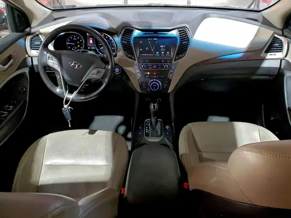 KM8SRDHF0HU236811 2017 HYUNDAI SANTA FE - Image 8