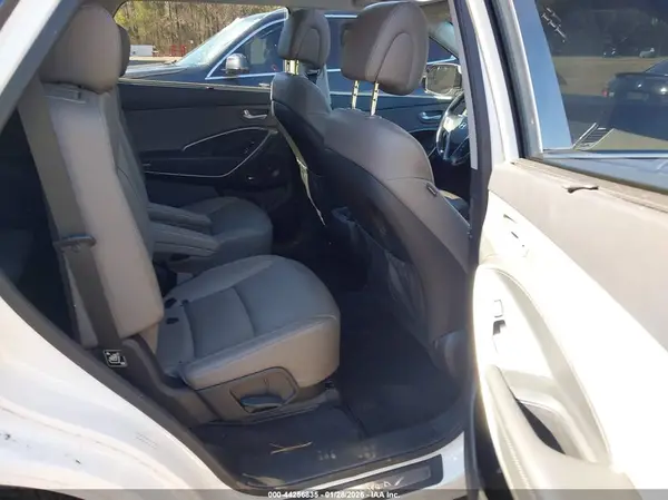 KM8SRDHF0HU243337 2017 HYUNDAI SANTA FE - Image 8