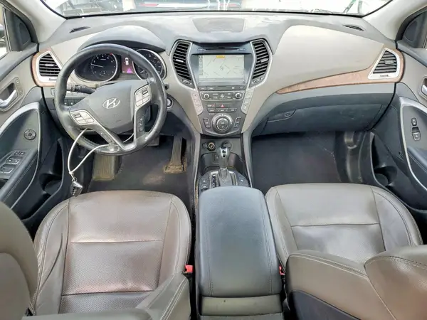 KM8SRDHF0HU249011 2017 HYUNDAI SANTA FE - Image 8