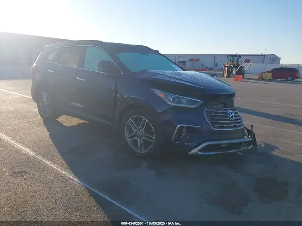 KM8SRDHF0JU261939 2018 HYUNDAI SANTA FE - Image 1