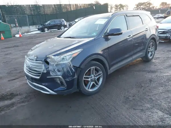 KM8SRDHF0JU264274 2018 HYUNDAI SANTA FE - Image 2