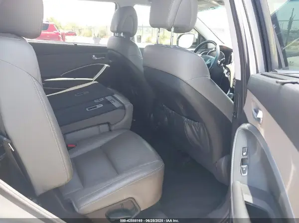 KM8SRDHF0JU292110 2018 HYUNDAI SANTA FE - Image 8