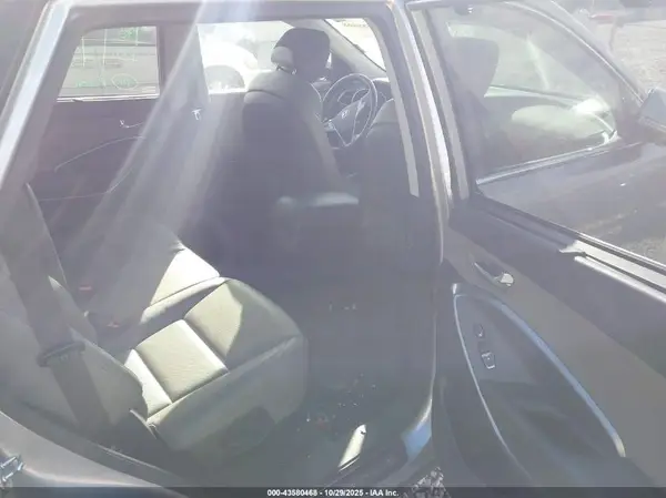 KM8SRDHF0JU295038 2018 HYUNDAI SANTA FE - Image 8