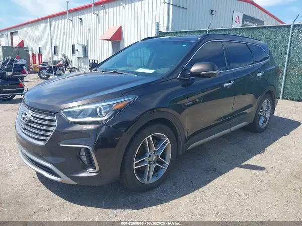 KM8SRDHF1HU252922 2017 HYUNDAI SANTA FE - Image 2