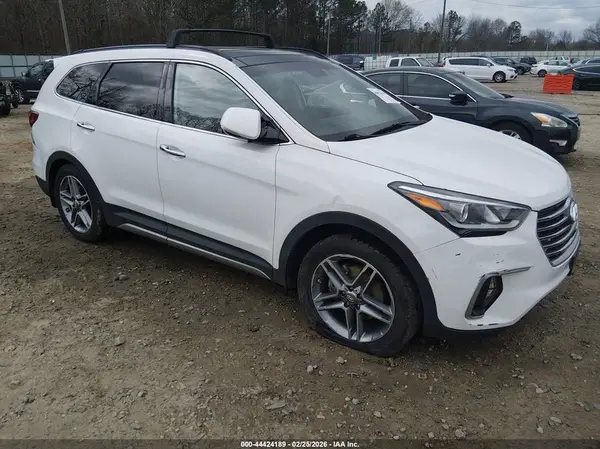 KM8SRDHF1JU271881 2018 HYUNDAI SANTA FE - Image 1