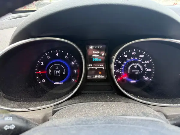 KM8SRDHF2GU137986 2016 HYUNDAI SANTA FE - Image 8